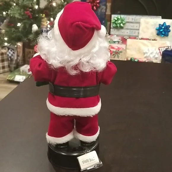 12" Moving Musical Santa - Picture 9 of 17